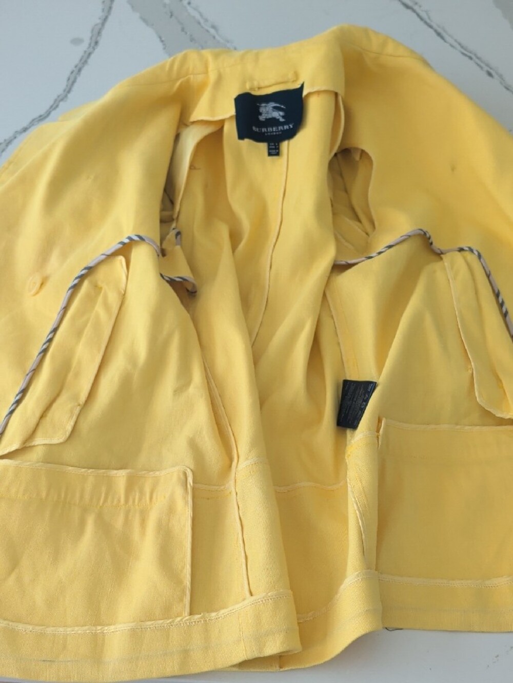 Burberry Yellow Double-Breasted Cotton Trench with White Buttons - Picture 6 of 9